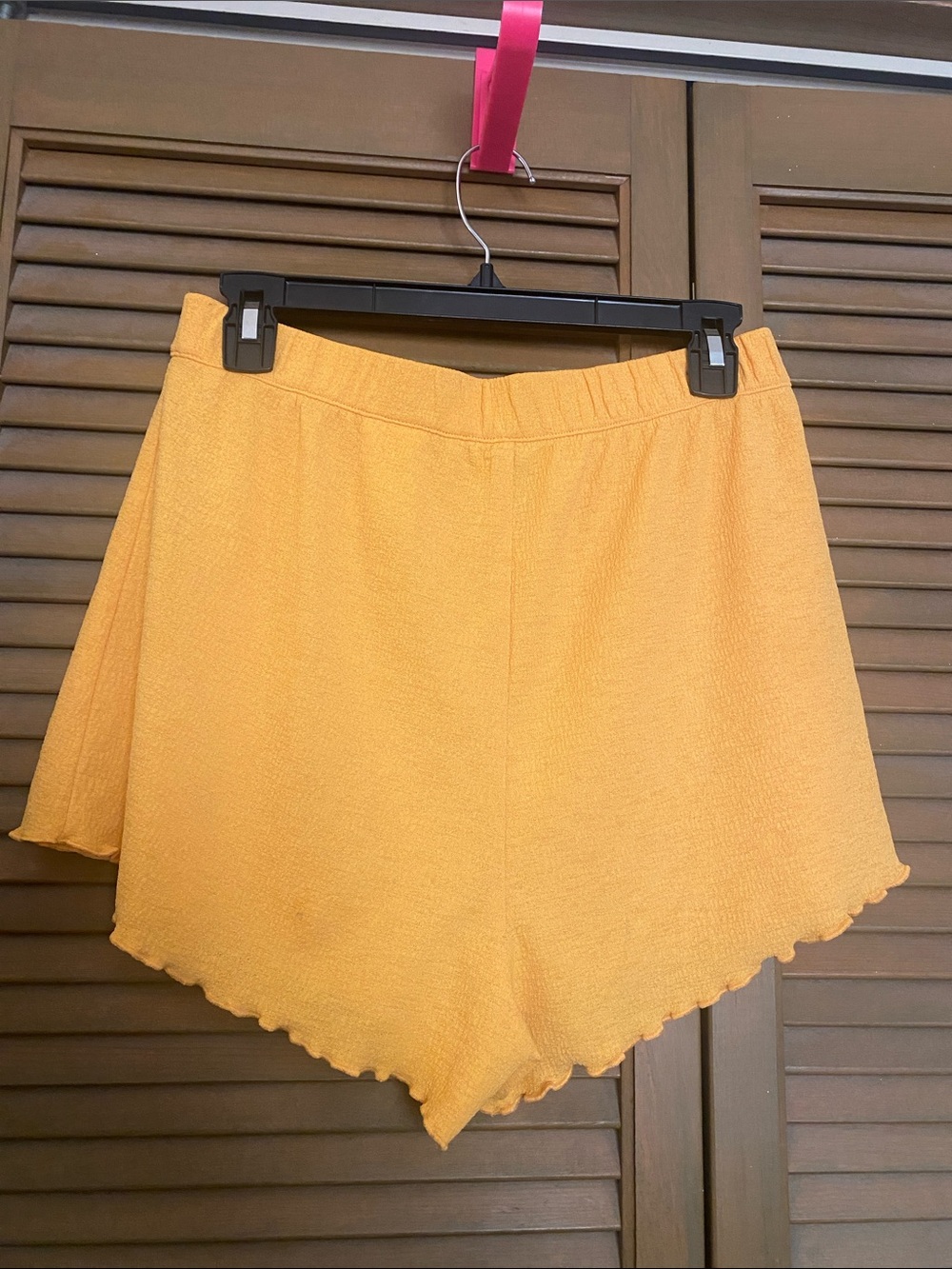 Divided Yellow Ruffle-Hem Shorts - Picture 3 of 4